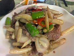 -大富蚝乌东哥饭店·石锅鱼杂·柠檬鸭(革新路店)