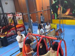 -极限Jump蹦床·新潮玩运动世界·室内乐园·团建·派对中心
