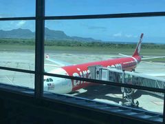 -西沃古尔·拉姆古兰爵士国际机场