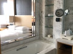 -上海漕河泾万丽酒店