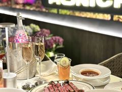 -MONICH牛排融合餐厅(和义大道购物中心店)