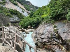 -鄣山大峡谷
