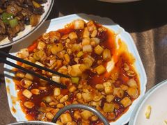 -东口码头·烧鸽子·鱼头泡饼·地方菜(金鹰悦城店)