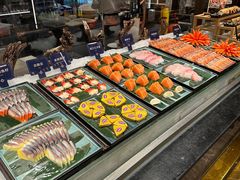 -钱小奴海鲜自助黑金店(杭州滨江龙湖店)