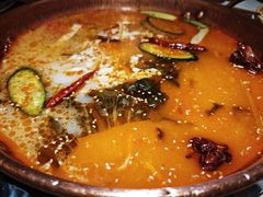 -洱火云南酸菜牛肉火锅(石景山当代商城店)