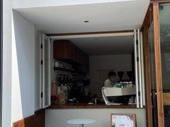 -Line来恩咖啡(石厦花园店)