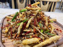 -江城燕子大排档(江汉路步行街店)