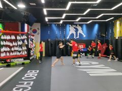 -成杰格斗·拳击·柔术·防身术(建设路店)