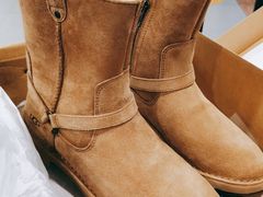 -UGG(燕莎奥特莱斯购物中心店)