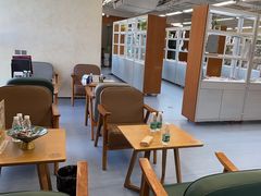 -无奔眼镜·蔡司·依视路授权店(马家堡店)
