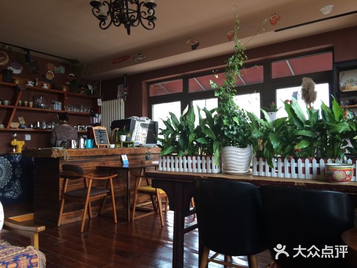 一米阳光咖啡店(百通尚风尚水店)大堂图片