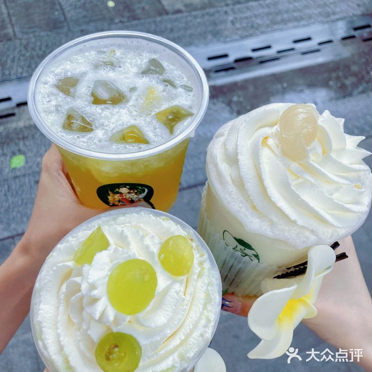 🥥有鸡蛋fafa的东南亚奶茶，开来步行街啦！