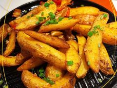 -阿瓦山寨·湘菜现炒·剁椒鱼头王(咸阳总店)