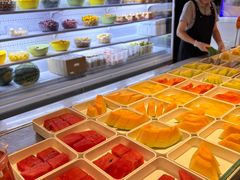 -涨巢·潮玩水疗局