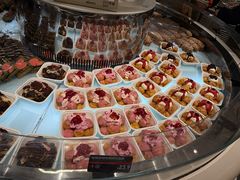 -HOT CRUSH趁热集合·现烤面包(上海环球港店)