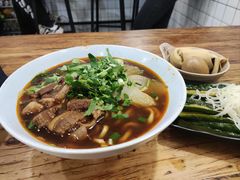 -醉牛腩·面小馆