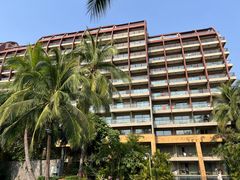 -三亚湾海居铂尔曼度假酒店