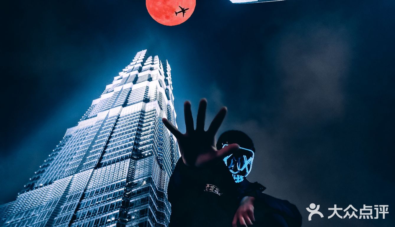 超火爆🔥 本地人才知道陆家嘴三件套最酷合影地