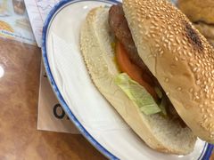 特大猪扒包-金华冰厅