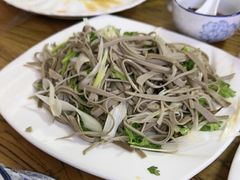 -溢心园香河肉饼总店