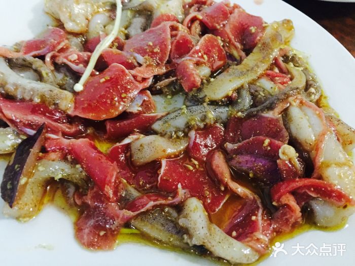 王三烤肉火锅(浙江省总店)鸡胗鱿鱼拼图片