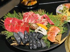 -山川小町·极番烧肉(新地假日广场店)