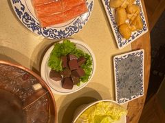招牌生食蟹肉-东镇老火锅(长春路首店)
