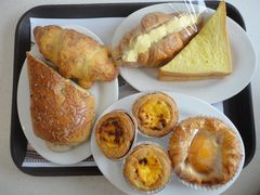 四个人的早餐-可颂坊(中心书城店)