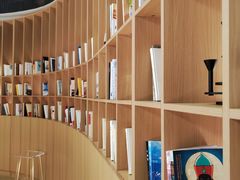 -涨巢·潮玩水疗局