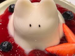 草莓奶兔兔-Fuzzy Bistro 浮几韩餐·茶酒馆