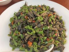青辣椒炒干巴菌-九溪蒋记菌子宴