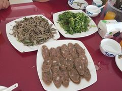 -溢心园香河肉饼总店