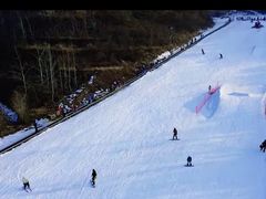 -济南卧虎山滑雪场
