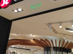 -lululemon(上海浦东IFC店)