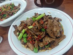 -湖南人家湘菜馆(镇江路店)
