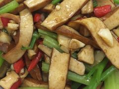 -老游独一佳湘菜馆(高新四路店)