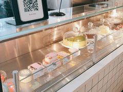 面包甜点陈列柜-36抹茶·千层与鲜果茶(欢乐海岸店)