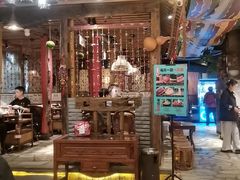 -老牌坊云南鱼豆花火锅(爱建店)
