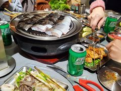 -围炉肉舍丹东海鲜烤肉·烤活鳗(步行街店)