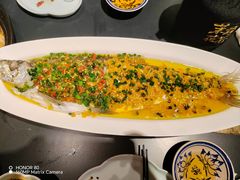 秦三椒蒸汉江白鱼-长安大牌档之龙头酒肆(荣民龙首广场店)