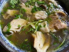 牛肉罩火烧-清真·白家牛肉罩火烧老店(育才街店)