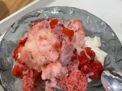 新鲜草莓棉花甜-Ice Monster冰馆·CNN评选全球十大甜品(国贸商城店)