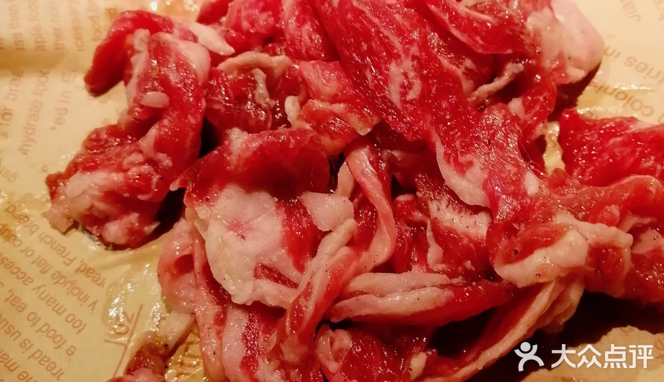 在韩国街，吃上一顿地道的韩日烤肉！