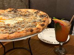 招牌黑松露温泉蛋披萨-IL TEATRO 精品意大利餐厅