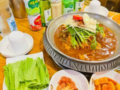 -喇喇排骨火锅·传统韩式脊骨汤(望京西园总店)