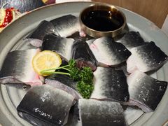 -草家酱蟹炭火烤肉店(珲春南路一店)