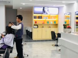 -Coo Hair salon