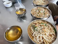 -正宗杨记普洱酸醋米线(总店)