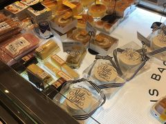-巴黎贝甜(大宁国际商业广场店)