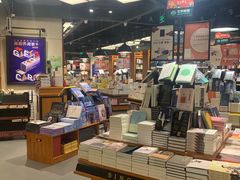 -西西弗书店&矢量咖啡(凯德晶萃广场店)